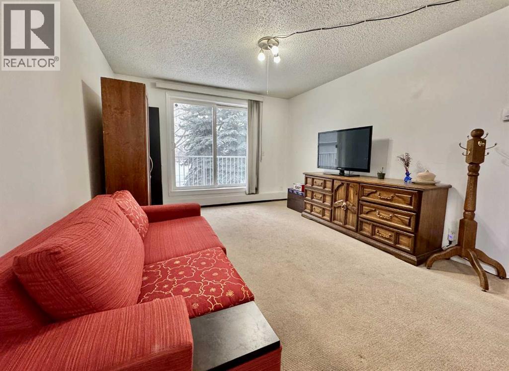 Apartment for Sale in 208C, 5601 Dalton Drive NW|Calgary, Alberta T3A2E2 4