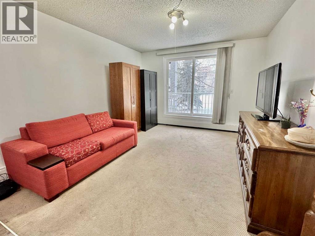 Apartment for Sale in 208C, 5601 Dalton Drive NW|Calgary, Alberta T3A2E2 3