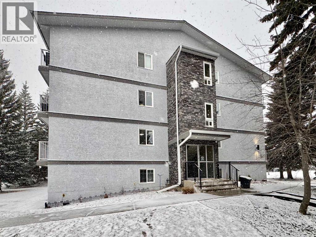 Apartment for Sale in 208C, 5601 Dalton Drive NW|Calgary, Alberta T3A2E2 2