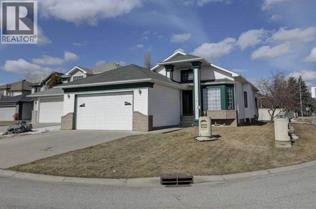 House for Sale in 606 DIAMOND Court SE|Calgary, Alberta T2J7C8