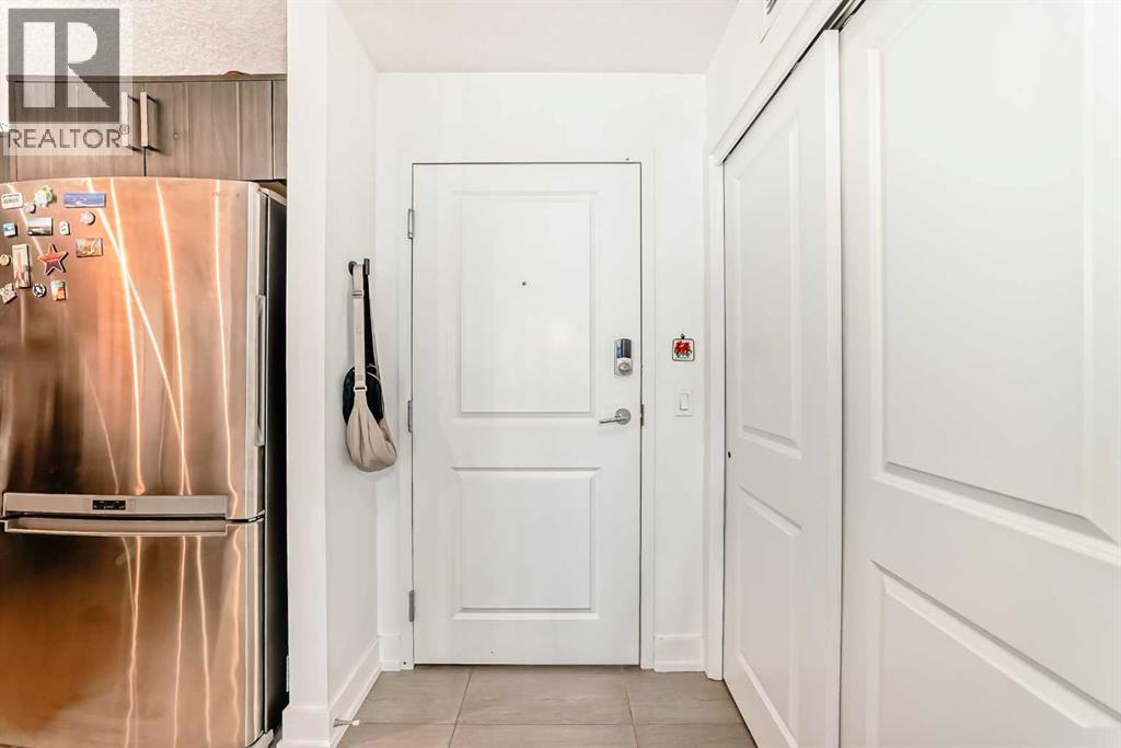 Apartment for Sale in 210, 611 Edmonton Trail NE|Calgary, Alberta T2E3J3 4