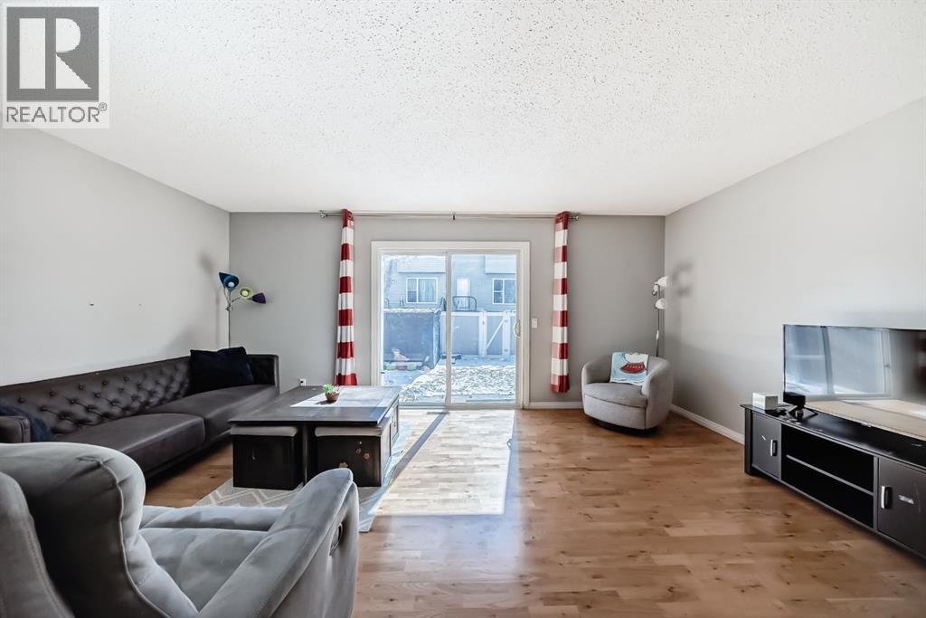 Row / Townhouse for Sale in 702, 9930 Bonaventure Drive SE|Calgary, Alberta T2J4L4 3