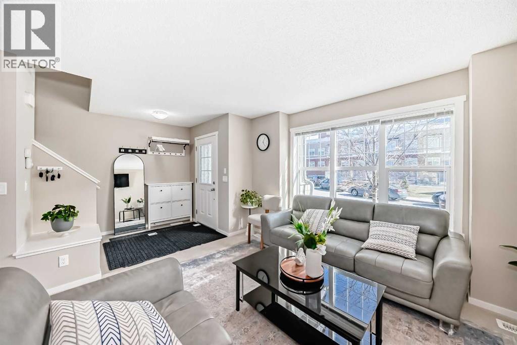 Row / Townhouse for Sale in 120 Evansridge Court NW|Calgary, Alberta T3P0N2 5