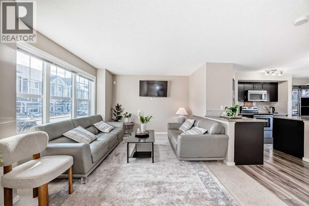 Row / Townhouse for Sale in 120 Evansridge Court NW|Calgary, Alberta T3P0N2 3