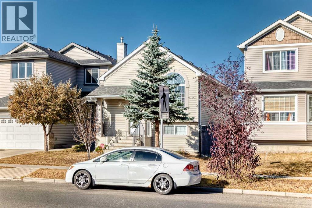 House for Sale in 144 Taradale Drive NE|Calgary, Alberta T3J5G3 2