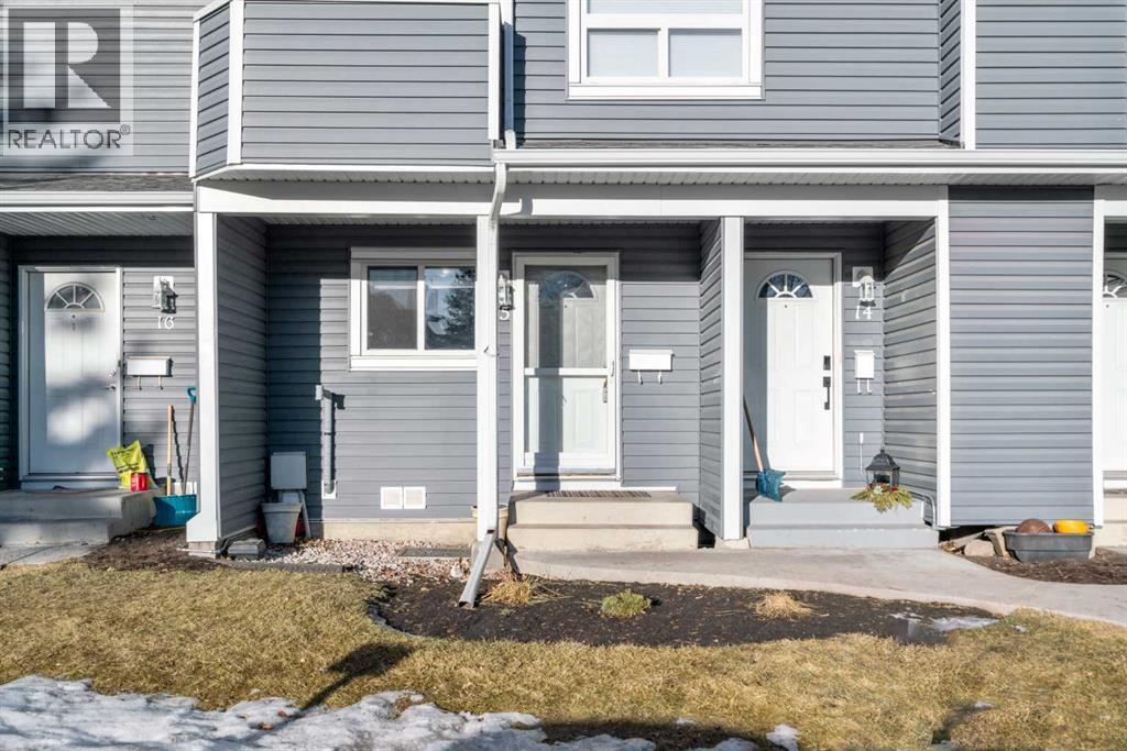 Row / Townhouse for Sale in 15, 200 Shawnessy Drive SW|Calgary, Alberta T2Y1G8 3