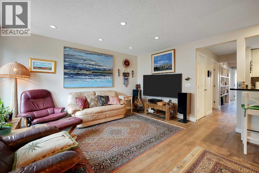 Row / Townhouse for Sale in 311, 200 Brookpark Drive SW|Calgary, Alberta T2W3E1 4