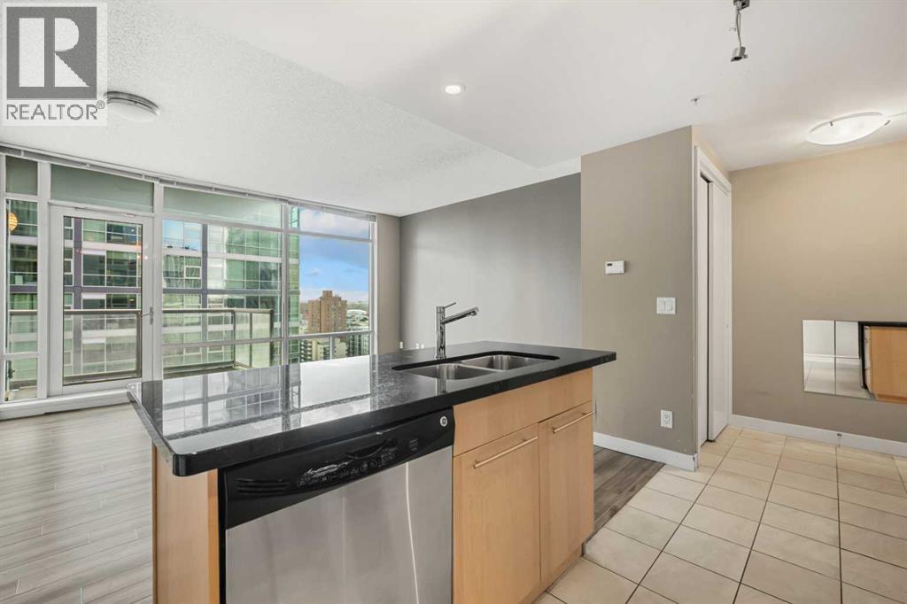 Apartment for Sale in 1407, 215 13 Avenue SW|Calgary, Alberta T2R0V6 5
