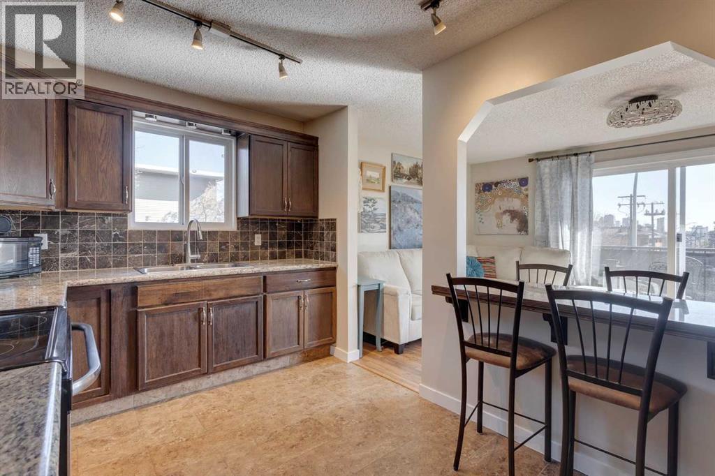 Apartment for Sale in 301, 2203 14 Street SW|Calgary, Alberta T2T3T2 2