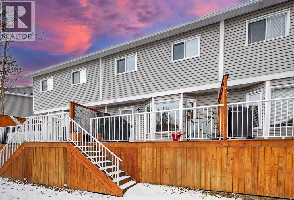 Row / Townhouse for Sale in 268 Cedarwood Park SW|Calgary, Alberta T2W5X6