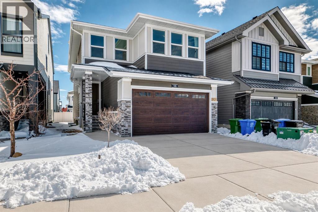 House for Sale in 16 West Grove Link SW|Calgary, Alberta T3H6E3