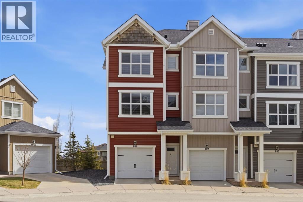 Row / Townhouse for Sale in 809, 355 Nolancrest Heights NW|Calgary, Alberta T3R0Z9 3