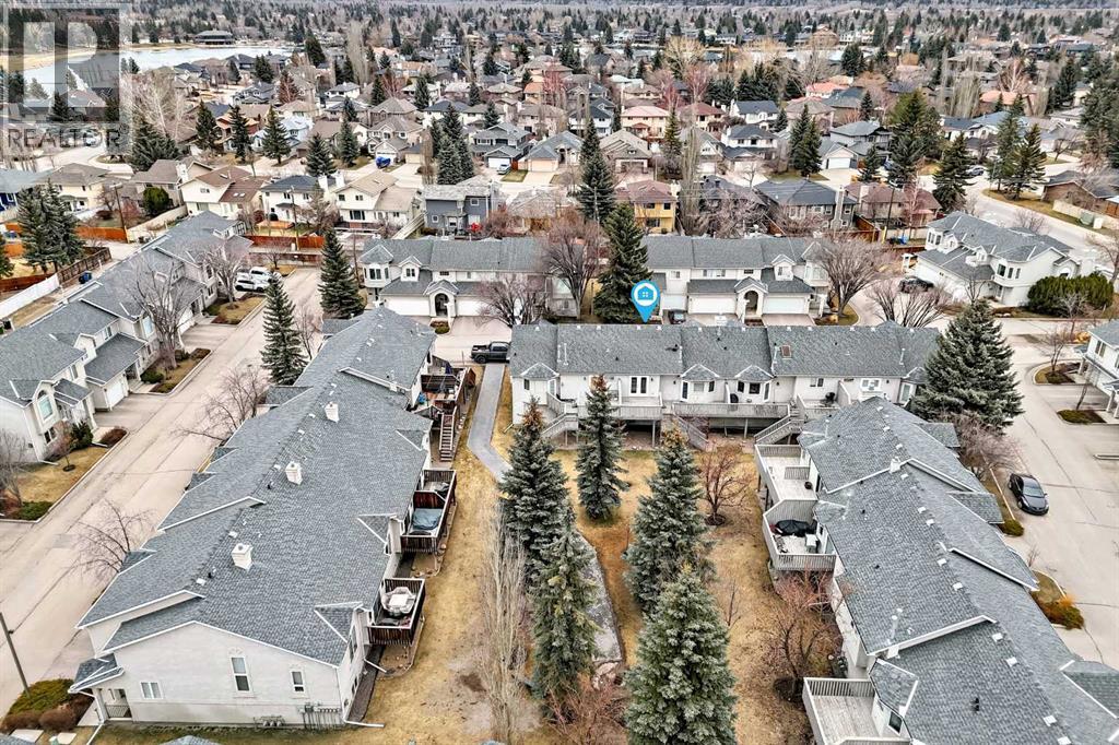 Row / Townhouse for Sale in 19 Sunlake Gardens SE|Calgary, Alberta T2X3G4 3