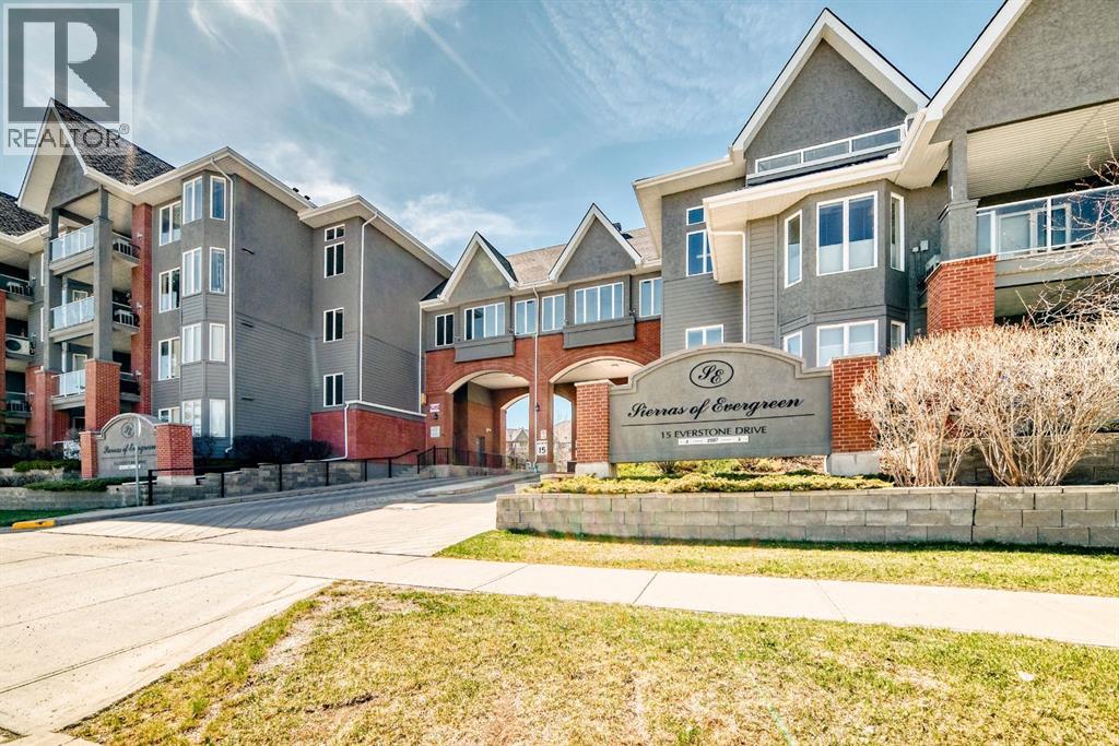 Apartment for Sale in 446, 15 Everstone Drive SW|Calgary, Alberta T2Y5B5