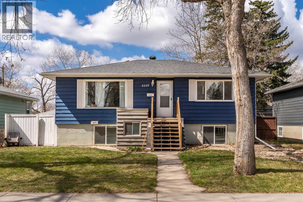 House for Sale in 6619 18 Street SE|Calgary, Alberta T2C0M7