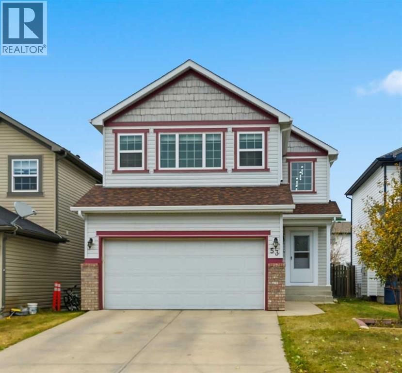 House for Sale in 53 Martha's Place NE|Calgary, Alberta T3J4P4 2