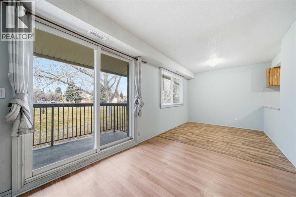 Row / Townhouse for Sale in 306, 2200 Woodview Drive SW|Calgary, Alberta T2W3N6 5
