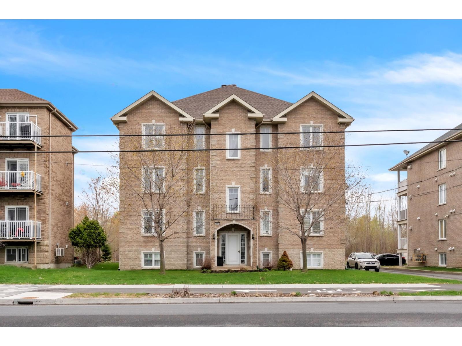 7560 Ch. de Chambly, #7, Longueuil (Saint-Hubert), Quebec J3Y3S6