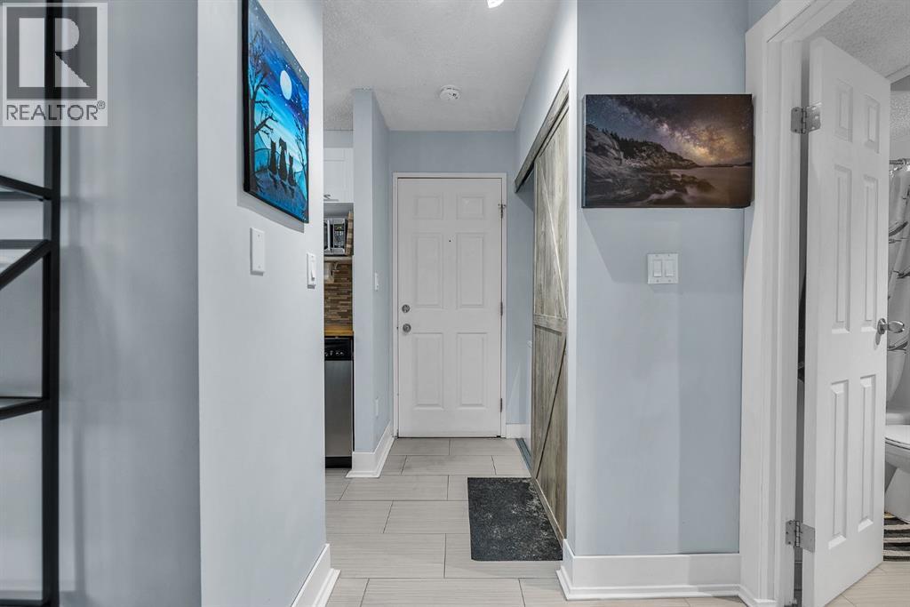 Apartment for Sale in 4, 930 Royal Avenue SW|Calgary, Alberta T2T0L5 2