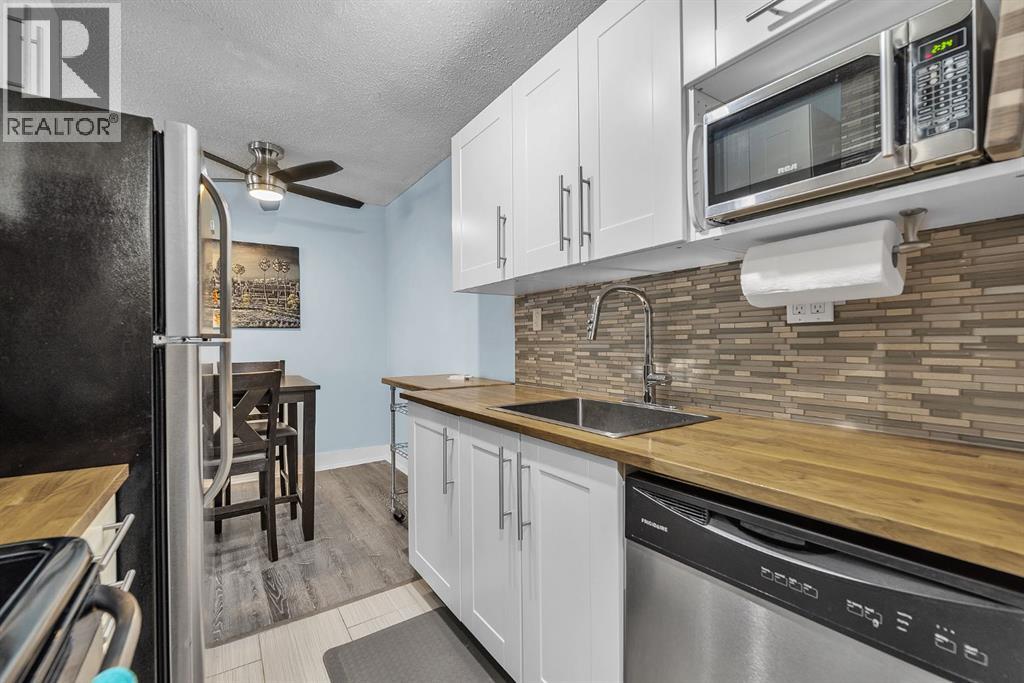 Apartment for Sale in 4, 930 Royal Avenue SW|Calgary, Alberta T2T0L5 4