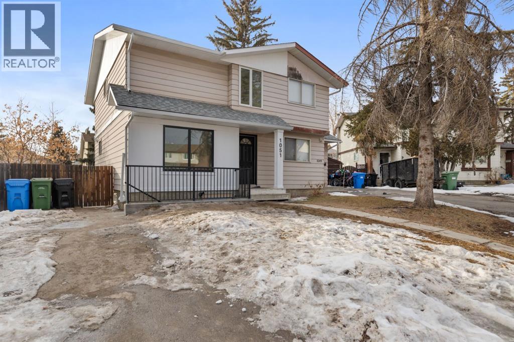 Duplex for Sale in 1051 Fonda Court SE|Calgary, Alberta T2A5W1