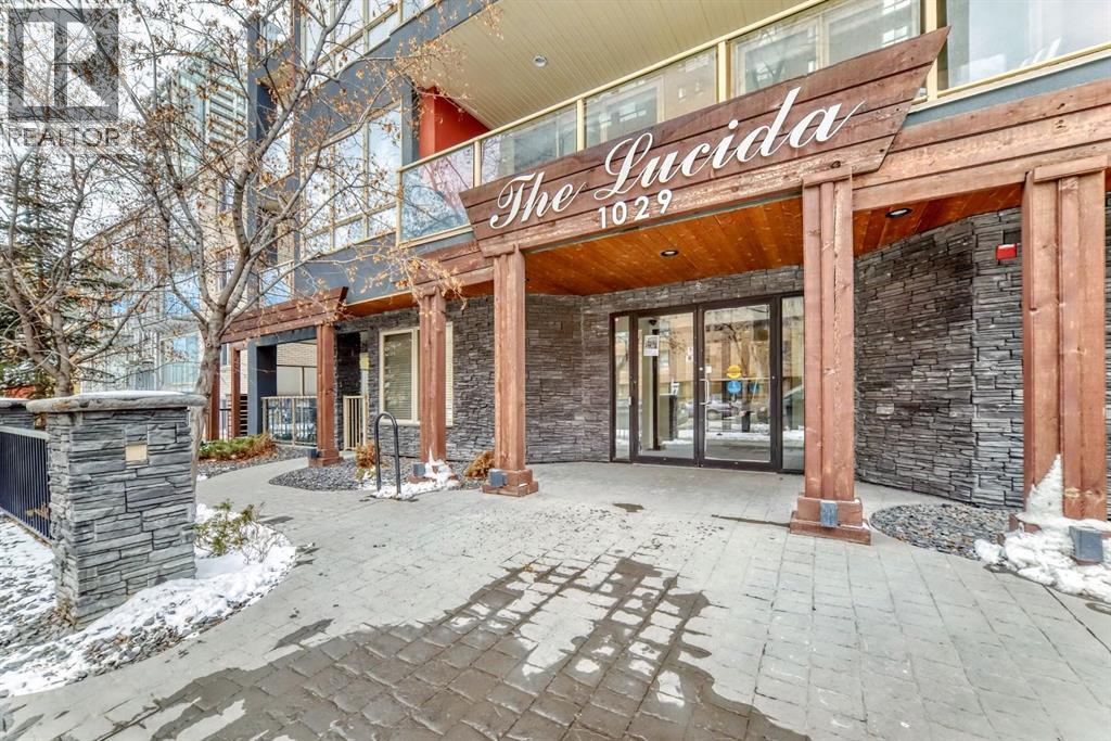 Apartment for Sale in 303, 1029 15 Avenue SW|Calgary, Alberta T2R0S5
