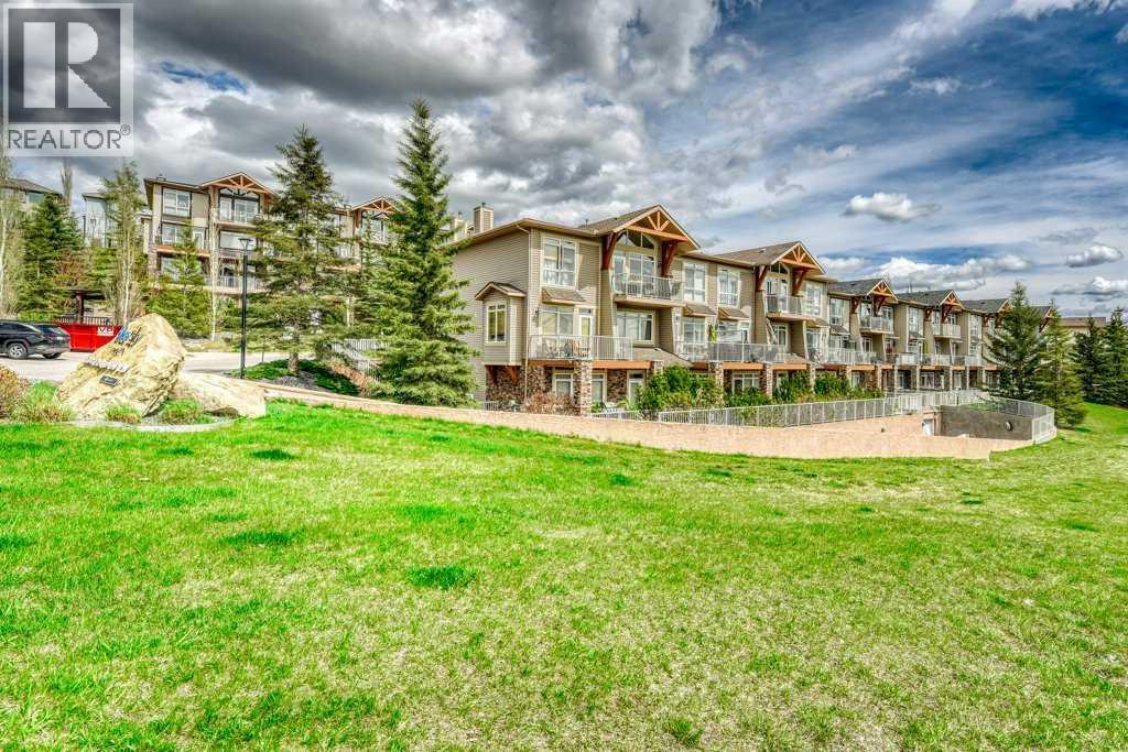 Row / Townhouse for Sale in 13, 148 Rockyledge View NW|Calgary, Alberta T3G5Y4 3