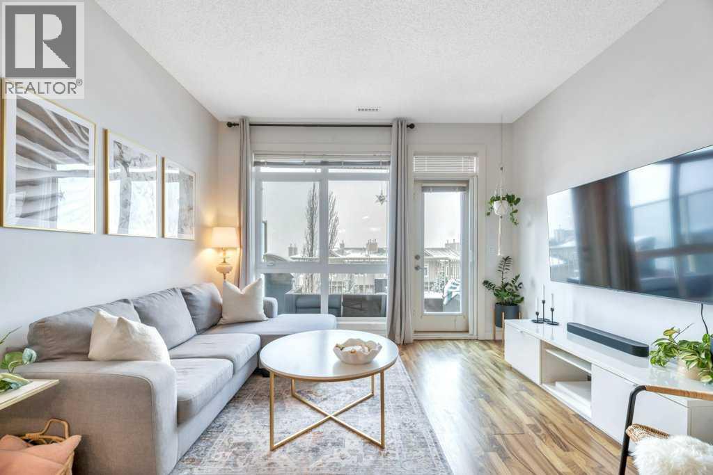 Row / Townhouse for Sale in 13, 148 Rockyledge View NW|Calgary, Alberta T3G5Y4 5