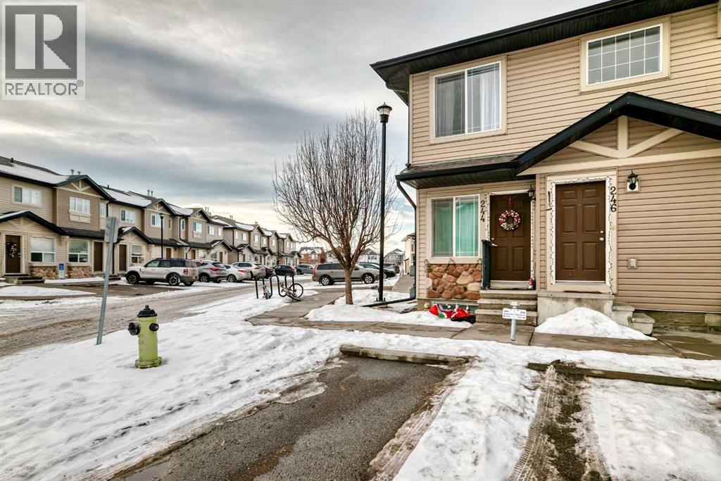 Row / Townhouse for Sale in 244 Saddlebrook Point NE|Calgary, Alberta T3J0G5 3