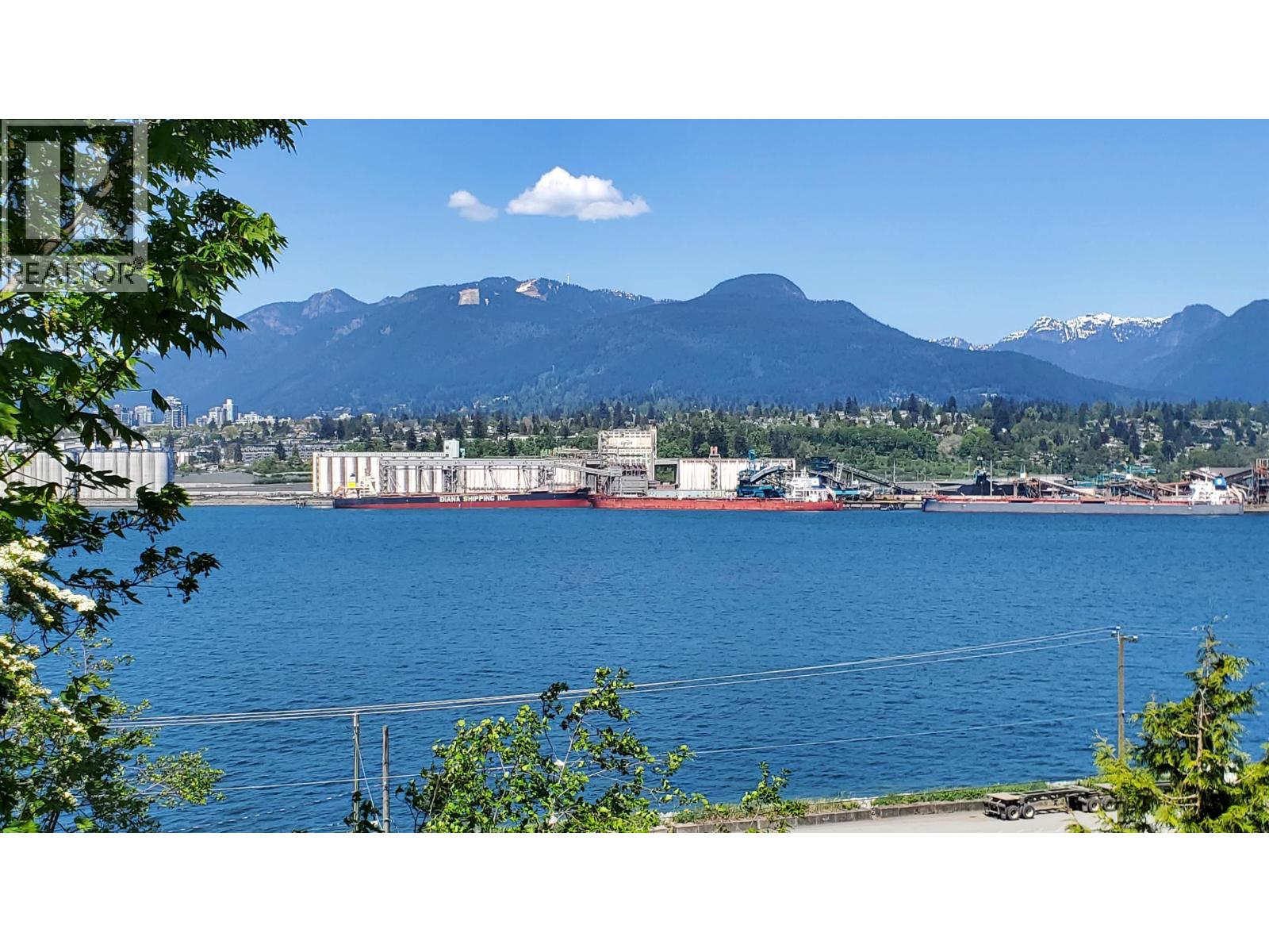 2497 WALL STREET|Vancouver, British Columbia V5K1A4