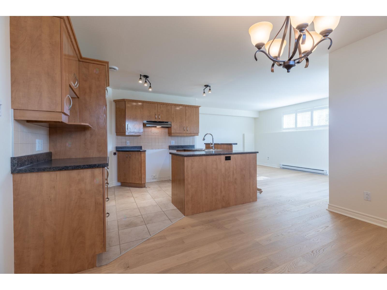 305 5e Avenue, #1C, Pincourt, Quebec J7W0M8