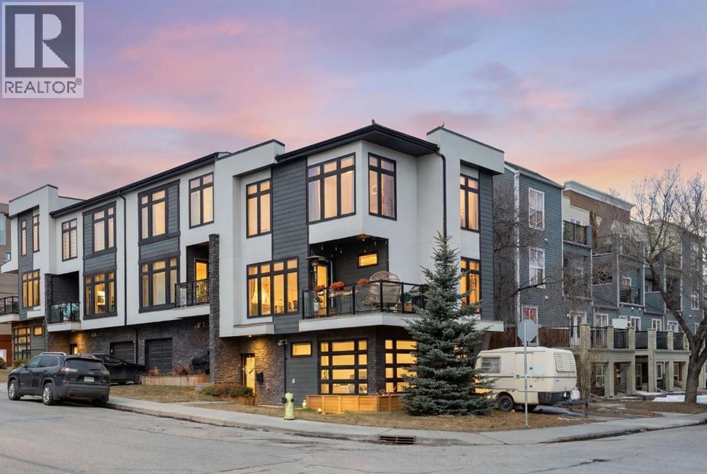Row / Townhouse for Sale in 1702 19 Avenue SW|Calgary, Alberta T2T6W6