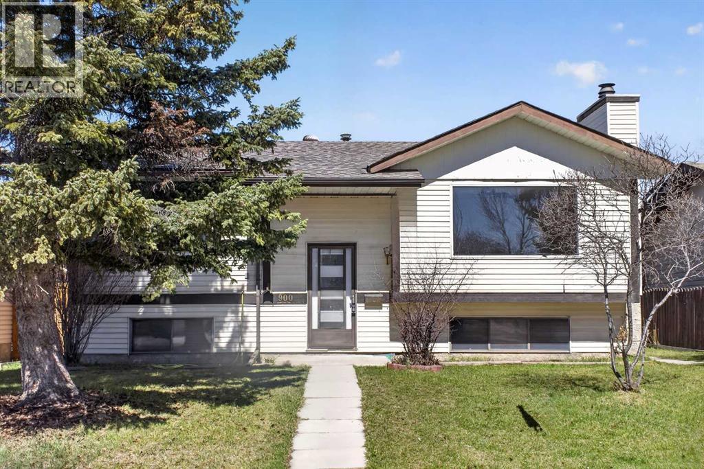 House for Sale in 900 Abbeydale Drive NE|Calgary, Alberta T2A5Y1