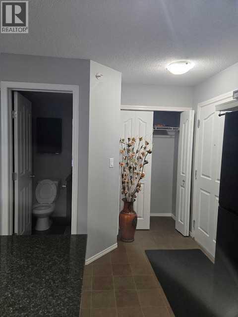 Apartment for Sale in 412, 7210 80 Avenue NE|Calgary, Alberta T3J0N7 5