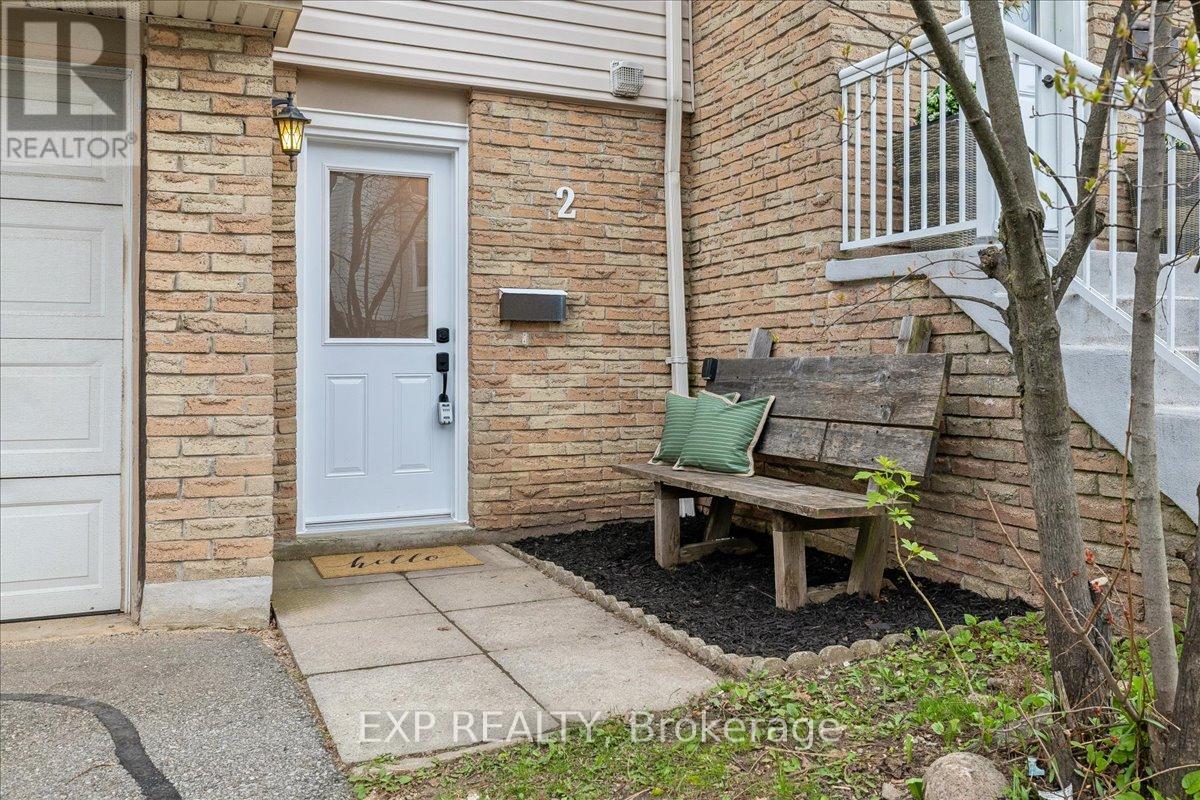 Row / Townhouse for Sale in 2 - 5878 MONTEVIDEO ROAD|Mississauga (Meadowvale), Ontario L5N2V5 2