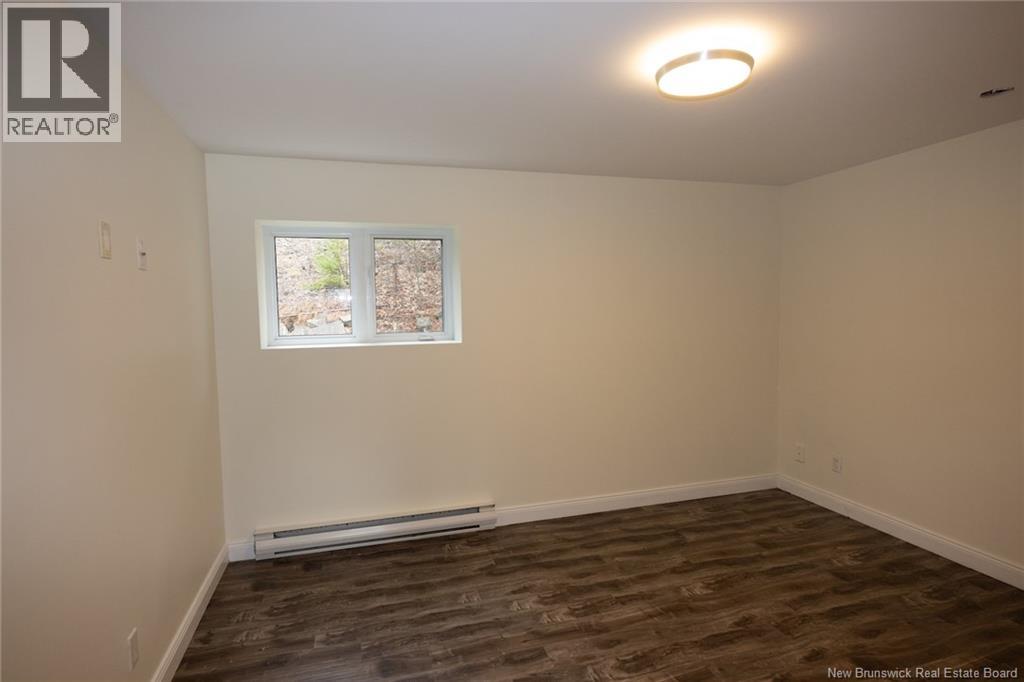 For sale: 372 Kimble Drive, Fredericton, New Brunswick E3B6Y5 ...