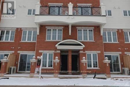 Row / Townhouse for Sale in 4 - 2504 POST ROAD|Oakville (RO River Oaks), Ontario L6H0K1 2