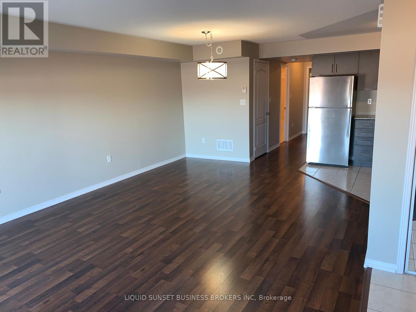 Row / Townhouse for Sale in 4 - 2504 POST ROAD|Oakville (RO River Oaks), Ontario L6H0K1 5