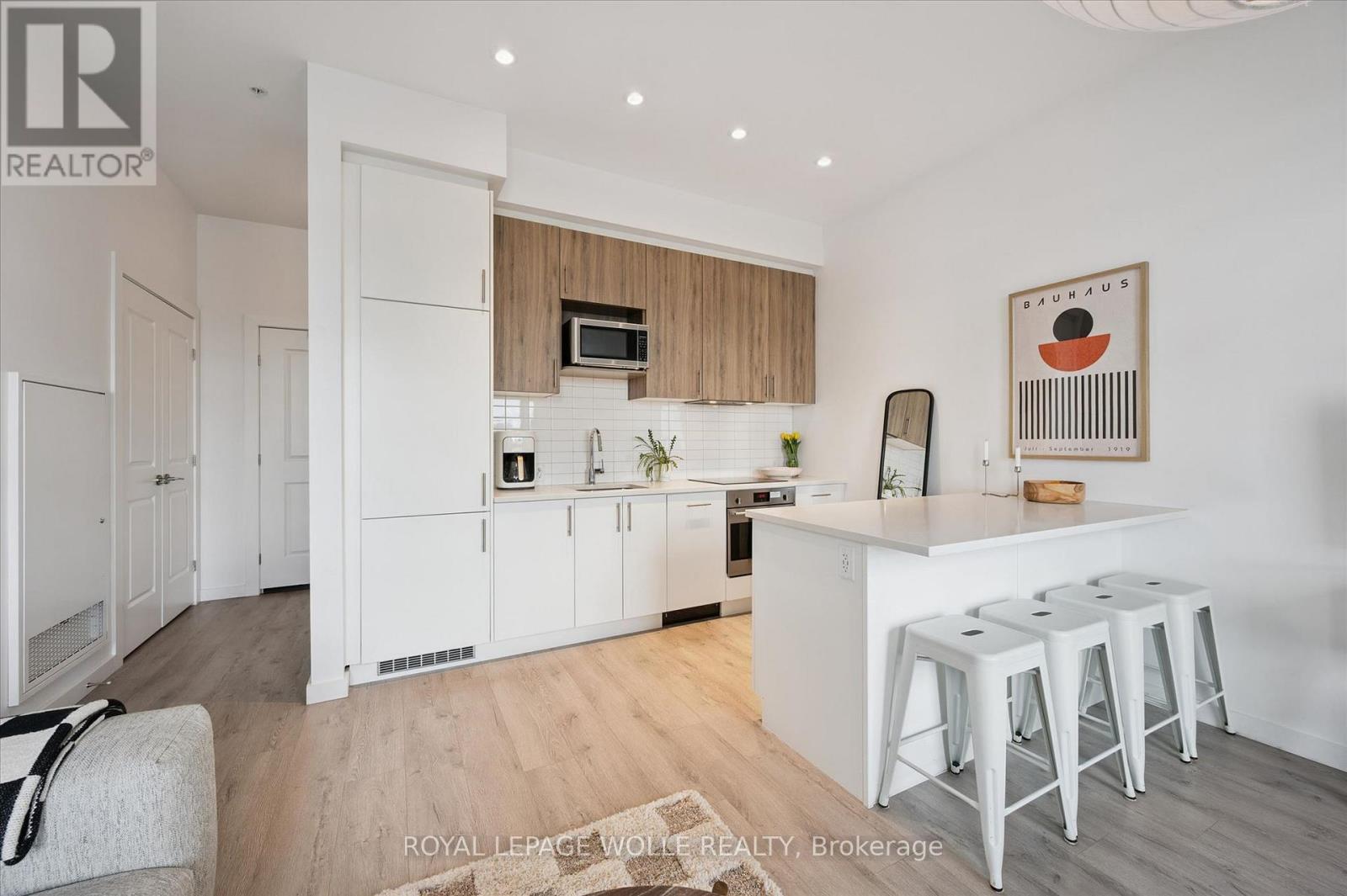1511 - 181 KING STREET S, Waterloo, Ontario N2G1A7