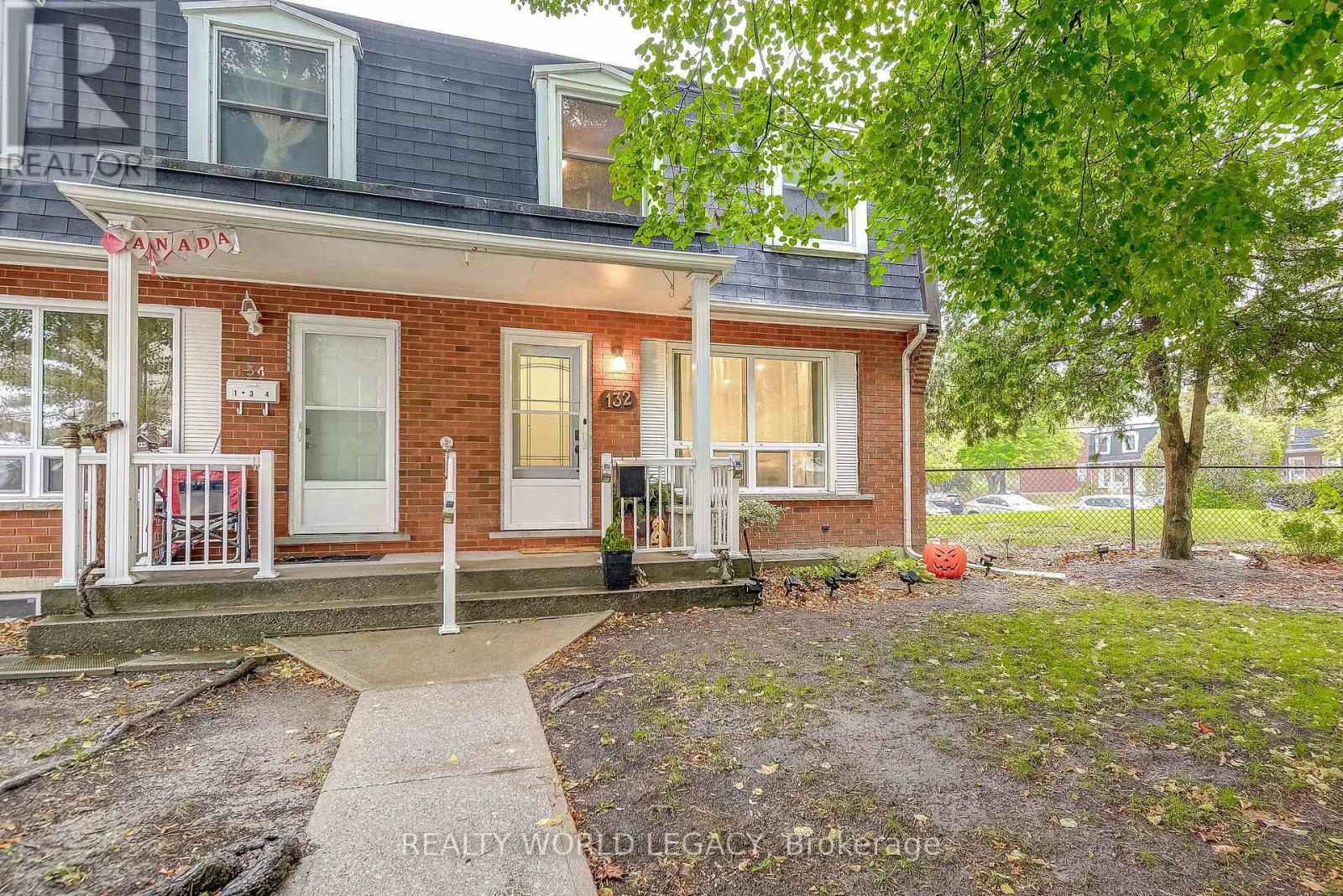 35 - 132 BARLAKE AVENUE, Hamilton (Riverdale), Ontario L8E1H3