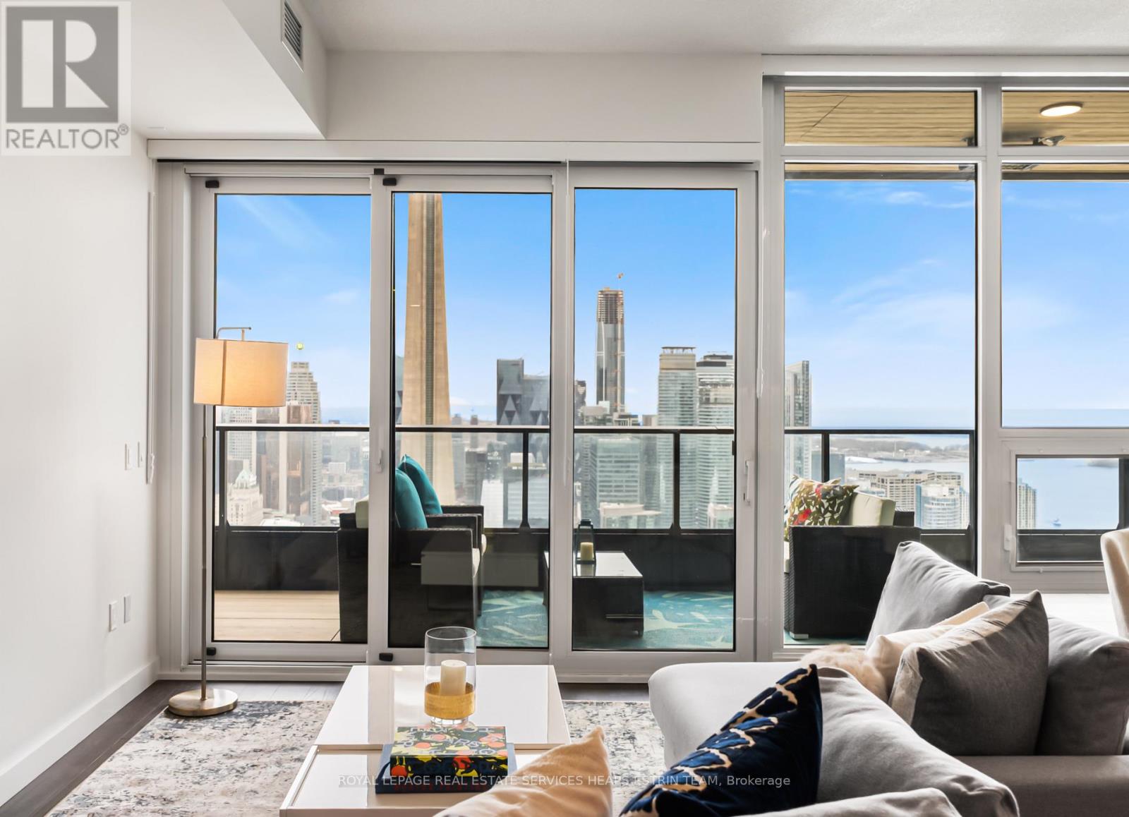 都城出雲 B23-118 For sale: 7006 - 3 CONCORD CITYPLACE WAY, Toronto (Waterfront