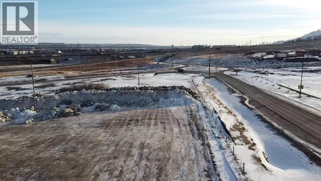 Property for Sale in 117R 101 Street SW|Calgary, Alberta T3B5T2 4