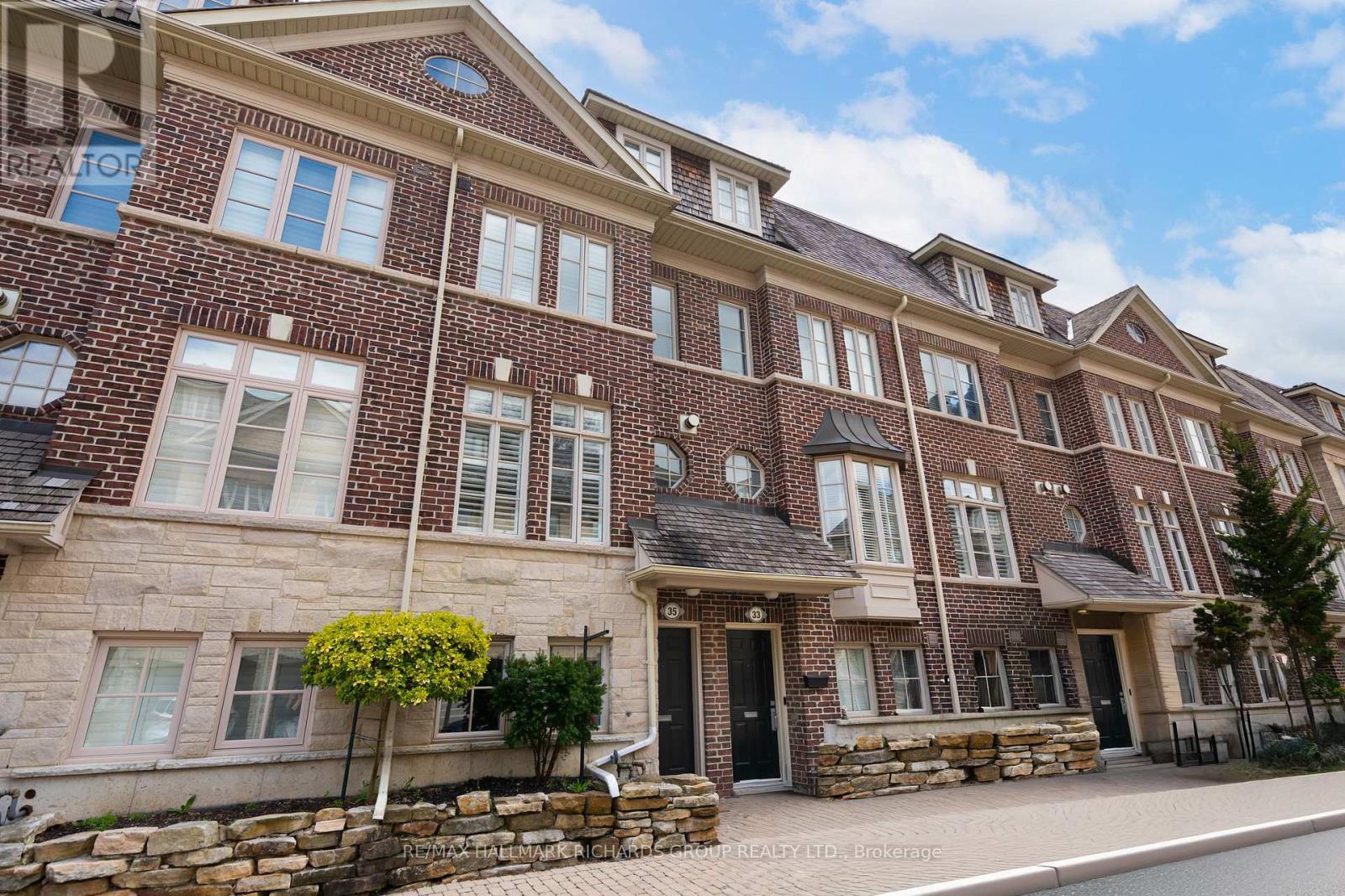 Row / Townhouse for Sale in 35 FURROW LANE|Toronto (Islington-City Centre West), Ontario M8Z0A2