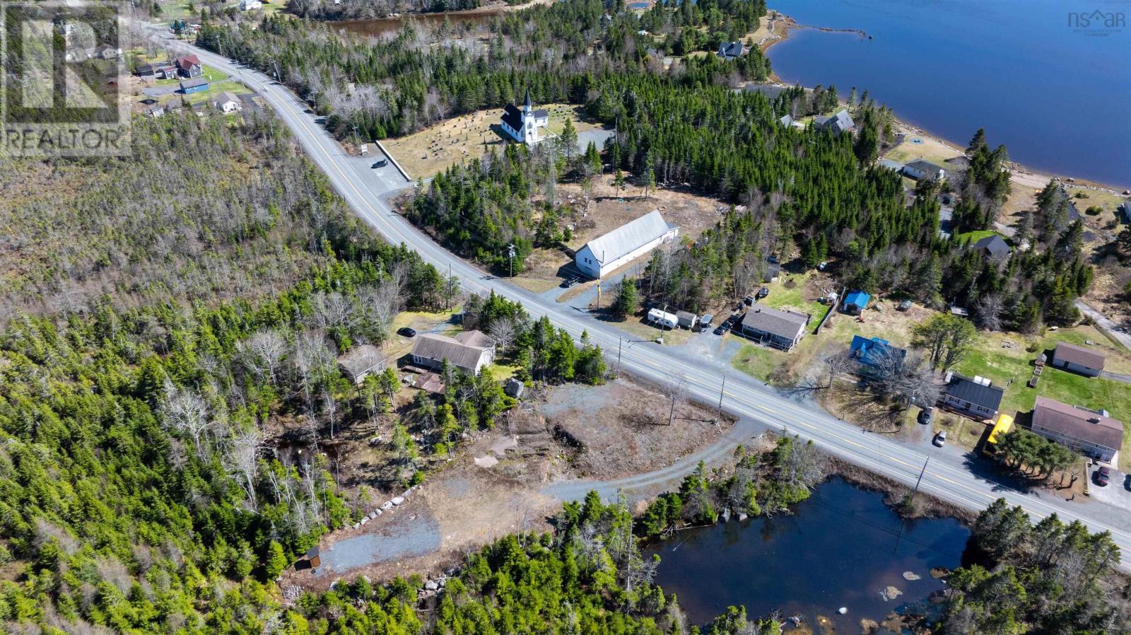 For sale: 8463 7 Highway, Musquodoboit Harbour, Nova Scotia B0J2L0 ...