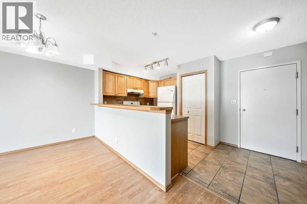 Apartment for Sale in 103, 92 Saddletree Court NE|Calgary, Alberta T3J0K9 3