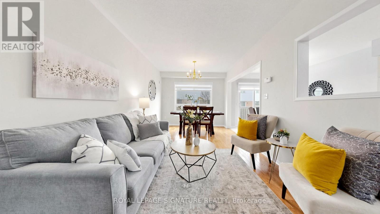 Row / Townhouse for Sale in 6086 WINDFLEET CRESCENT|Mississauga (East Credit), Ontario L5V2Z6 5