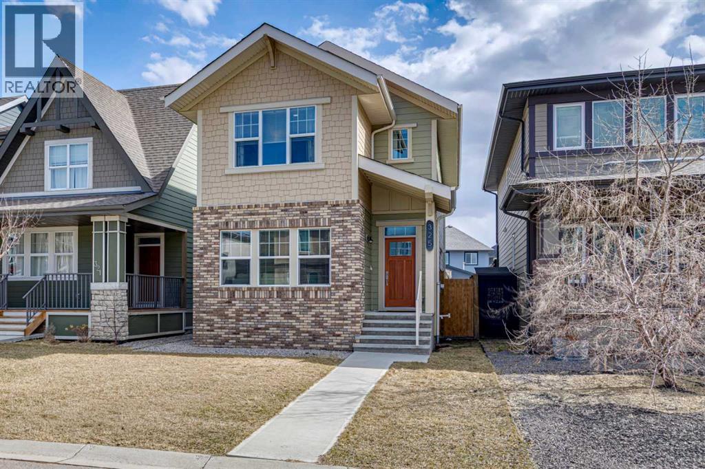 House for Sale in 325 Marquis Heights SE|Calgary, Alberta T3M2A7
