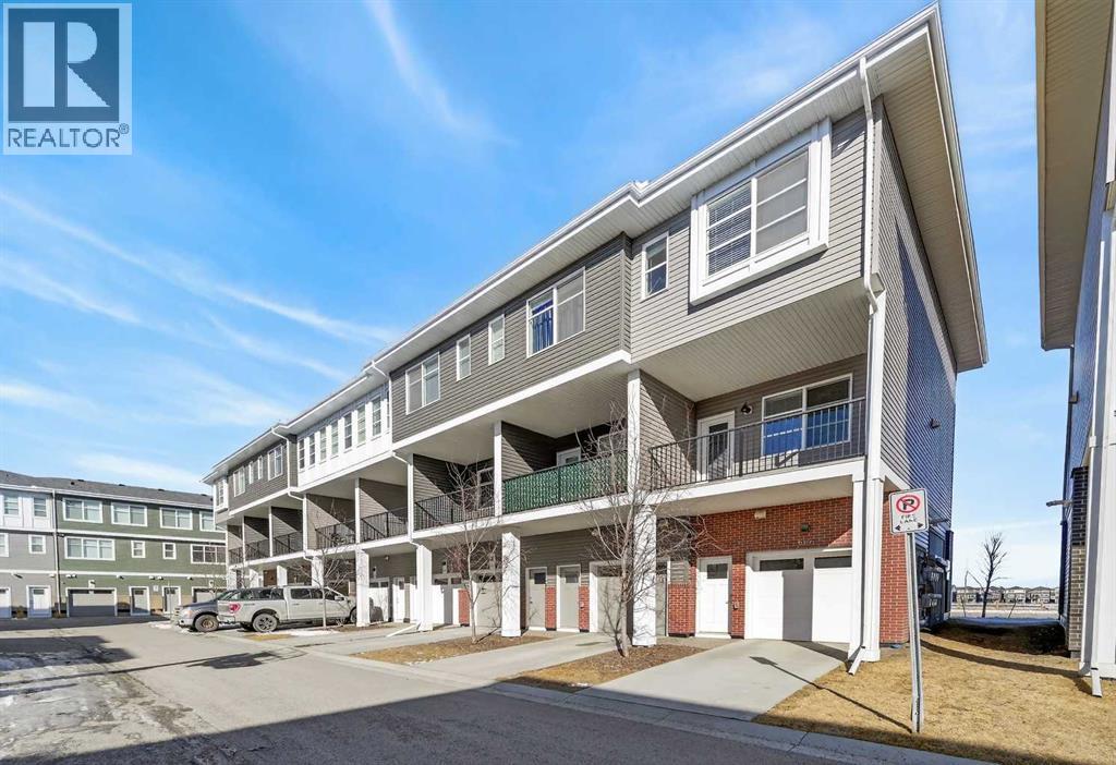 Row / Townhouse for Sale in 6313 128 Avenue NE|Calgary, Alberta T3N2G1 2