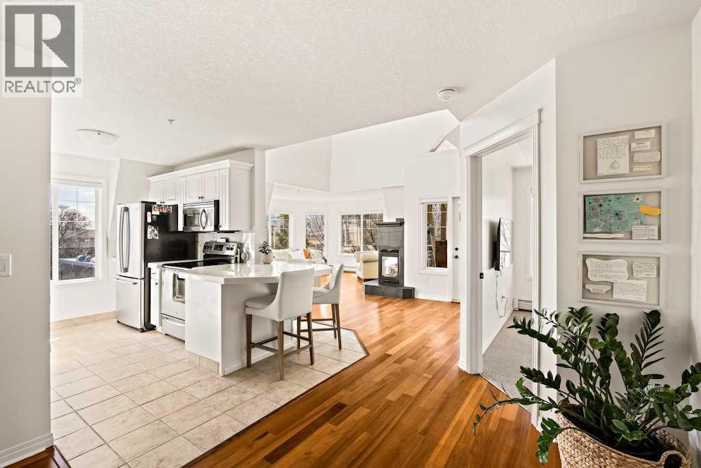 Apartment for Sale in 305, 1110 5 Avenue NW|Calgary, Alberta T2N0R6 2