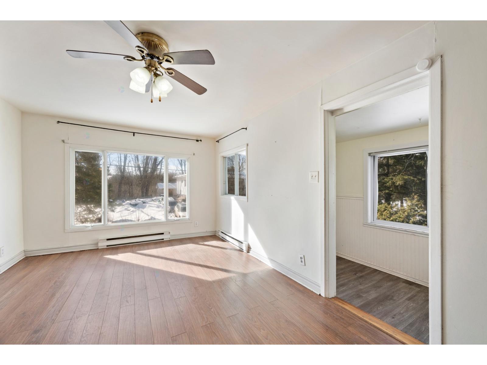 For sale: 1237 45e Avenue, Laval (Fabreville), Quebec H7R5A8 - 24079286 ...